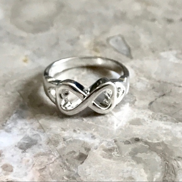 Double infinity heart ring - Picture 6 of 6